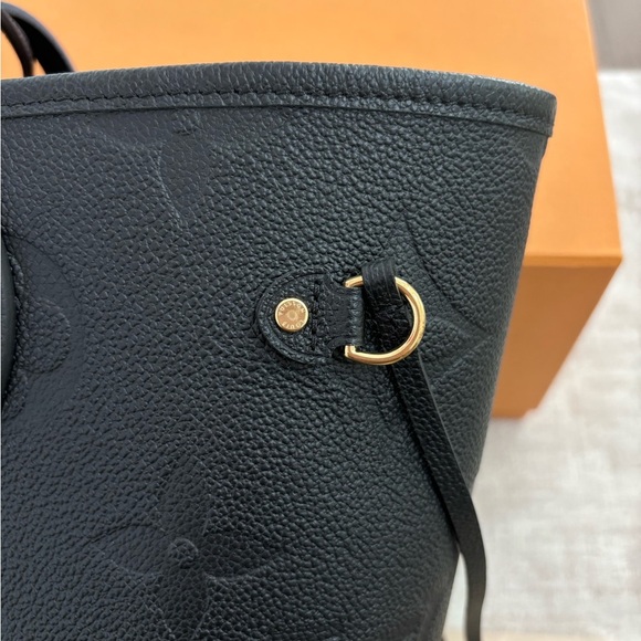 New Louis‎ Vuitton Neverfull MM Monogram Empreinte Noir Black Leather - Picture 5 of 16